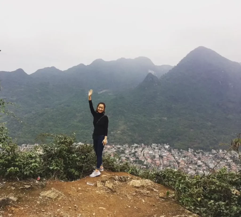 Từ núi cấm nhìn thành phố Hà Giang